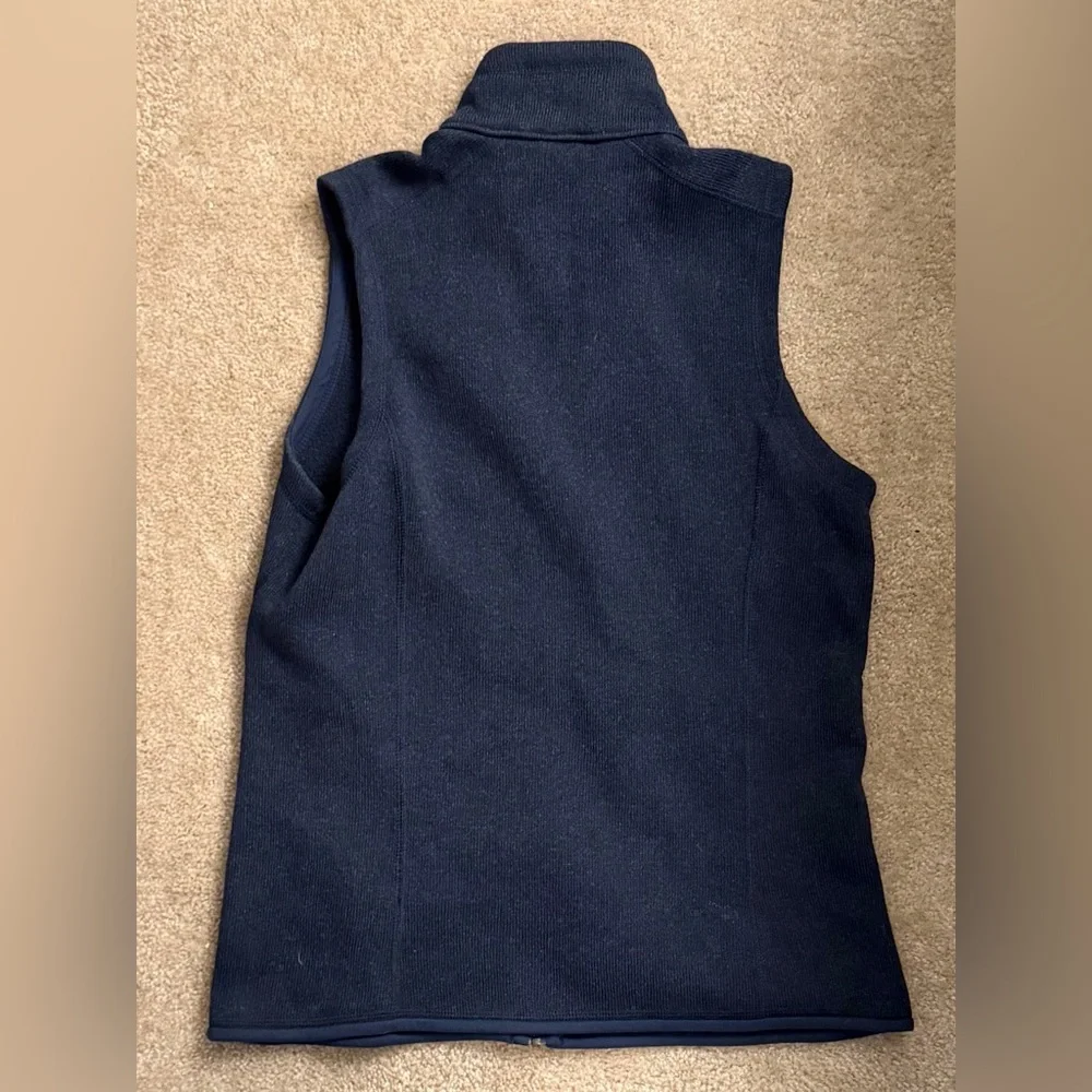 Patagonia Women’s Navy Full-Zip Fleece Vest - Picture 2 of 3